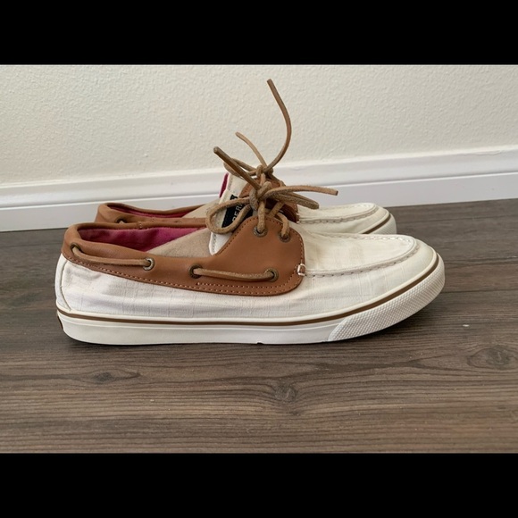 Shoes - Picture 4 of 9